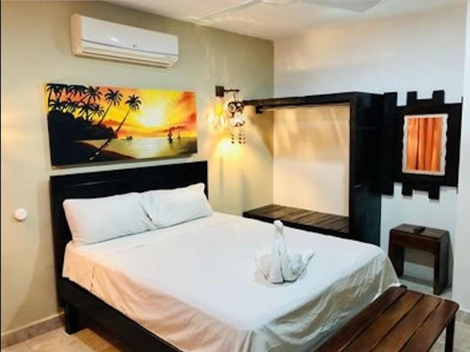 Hostal Tunich Naj & Hotel Valladolid  Esterno foto